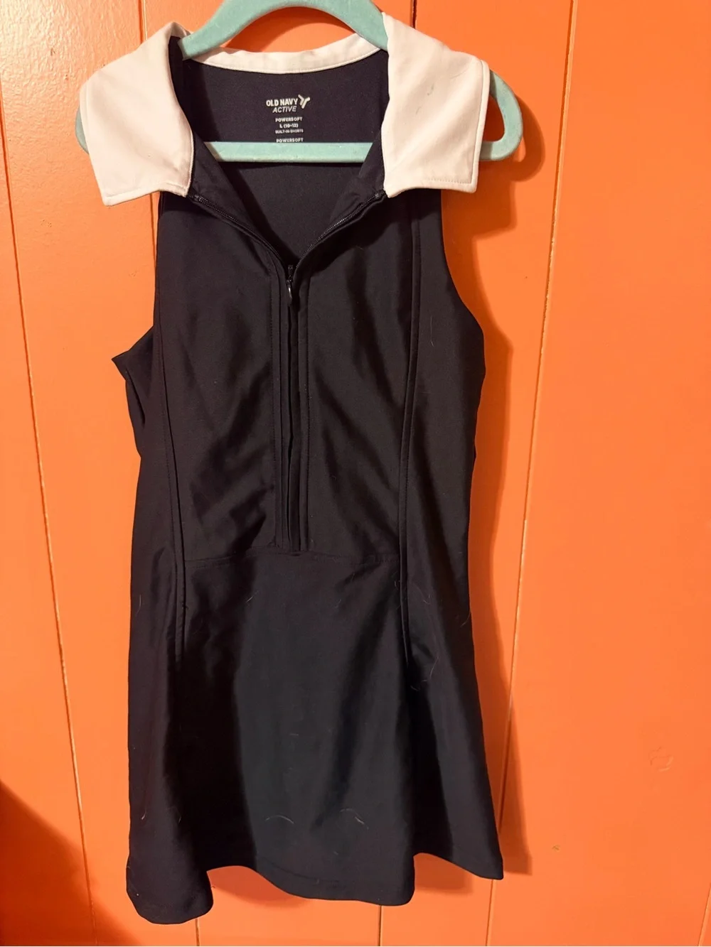 Old Navy Black Sleeveless Zip-Front Tank with Cream Collar
